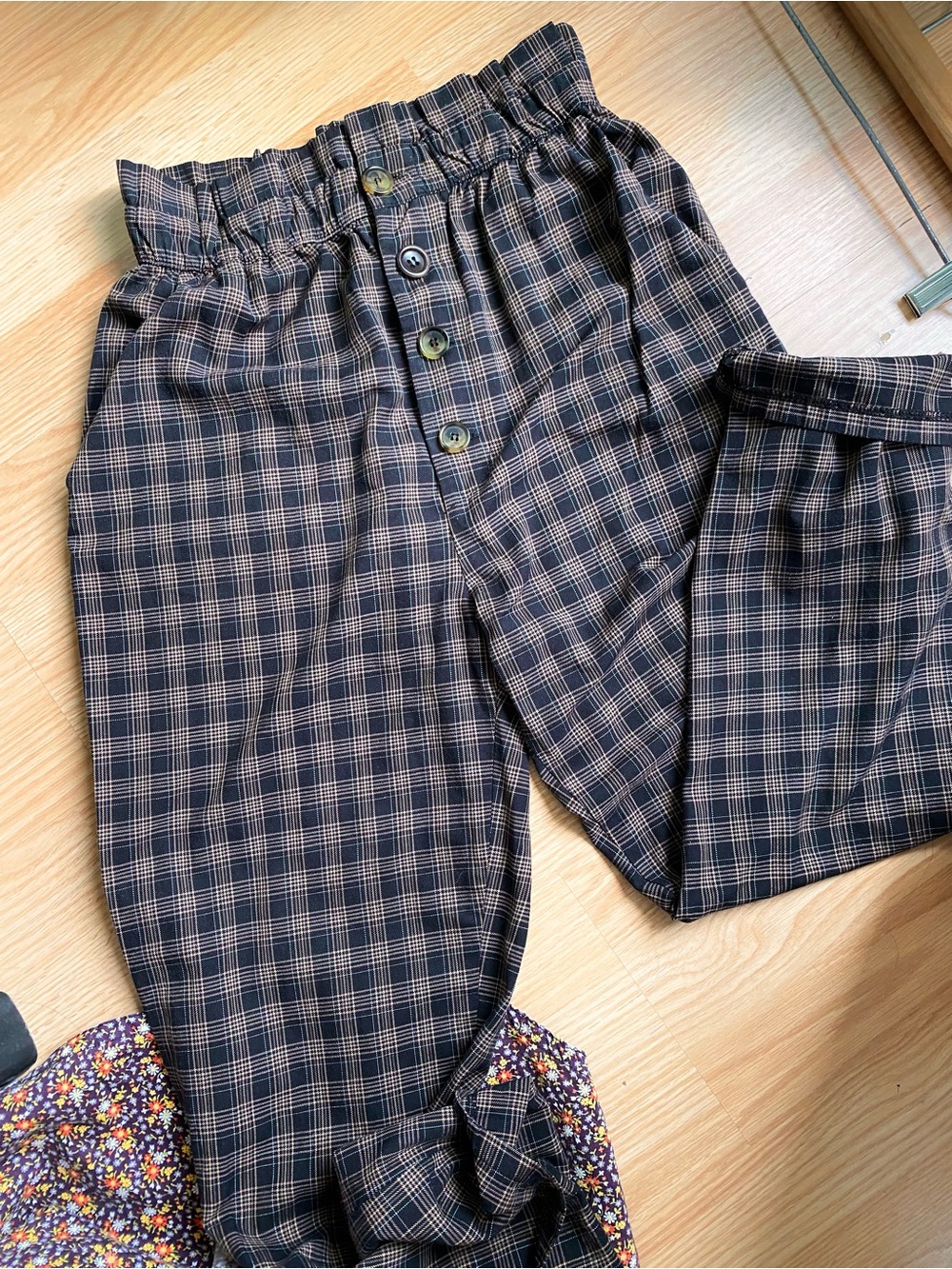 Plaid Elastic-Waist Pants in Navy and Yellow